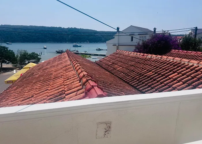 1 Seaview Guest house *